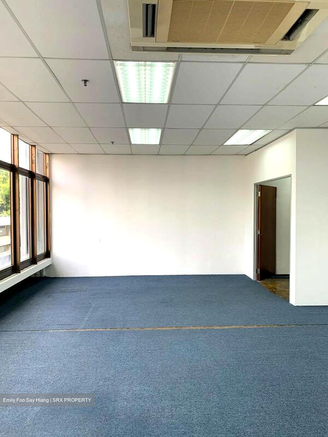 Sindo Industrial Building (D13), Office #498169561
